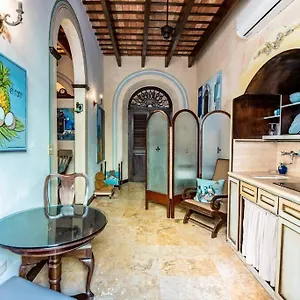 Charming Retreat In Old Apartment